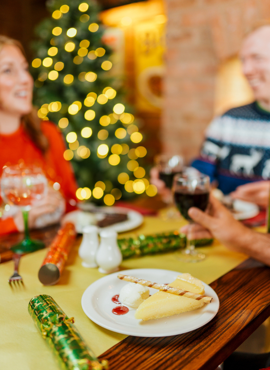 Festive Lunch & Dinner at The Kings Corner in oakwood